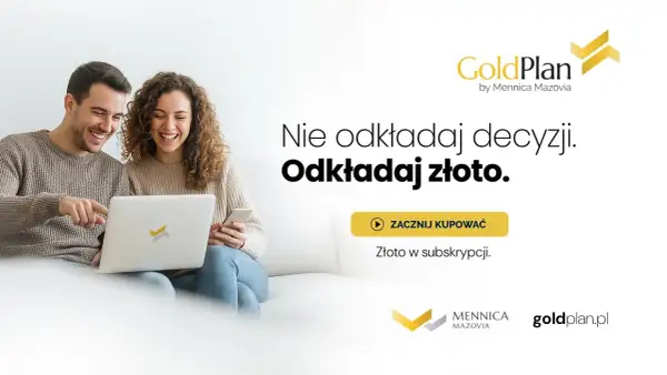 Szczęśliwa para planuje przyszłość, zastanawiając się, kiedy inwestować w złoto. Odkładaj złoto, nie decyzje.
